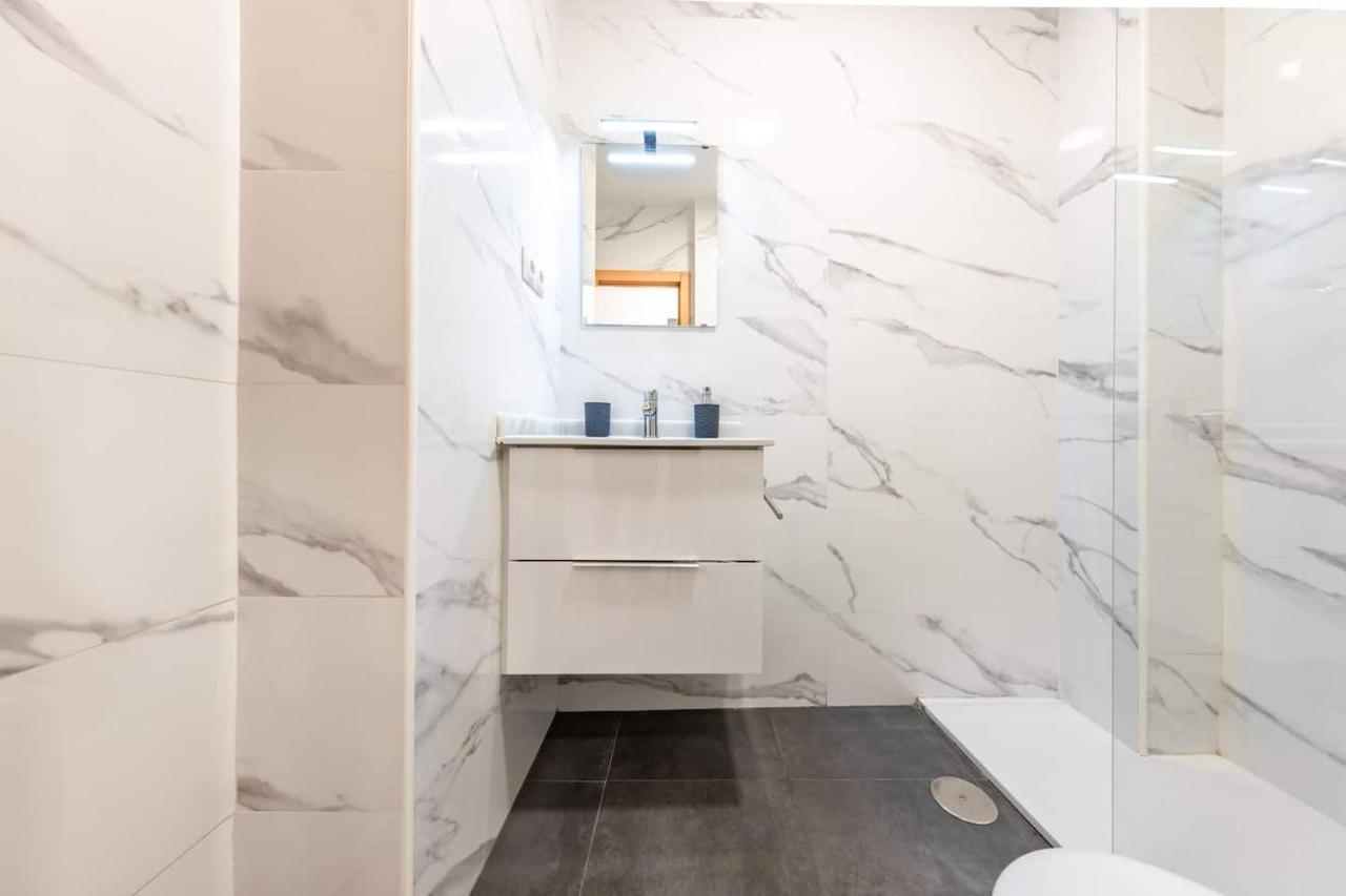 Private Rooftop & Elegant Studio - Center By Rems Apartment Malaga Ngoại thất bức ảnh