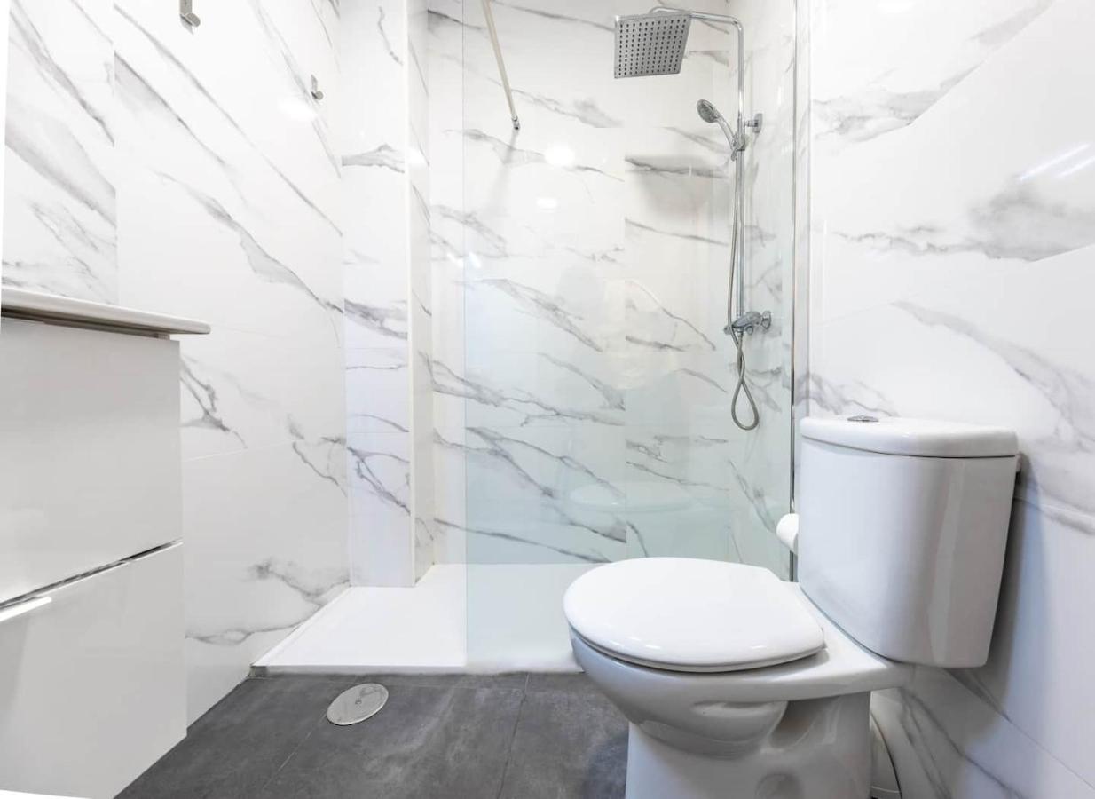 Private Rooftop & Elegant Studio - Center By Rems Apartment Malaga Ngoại thất bức ảnh