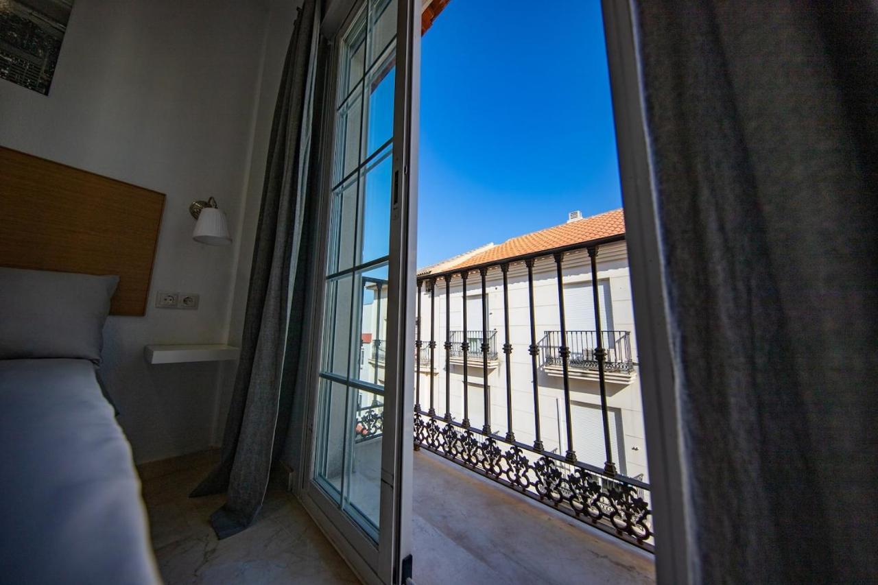 Private Rooftop & Elegant Studio - Center By Rems Apartment Malaga Ngoại thất bức ảnh