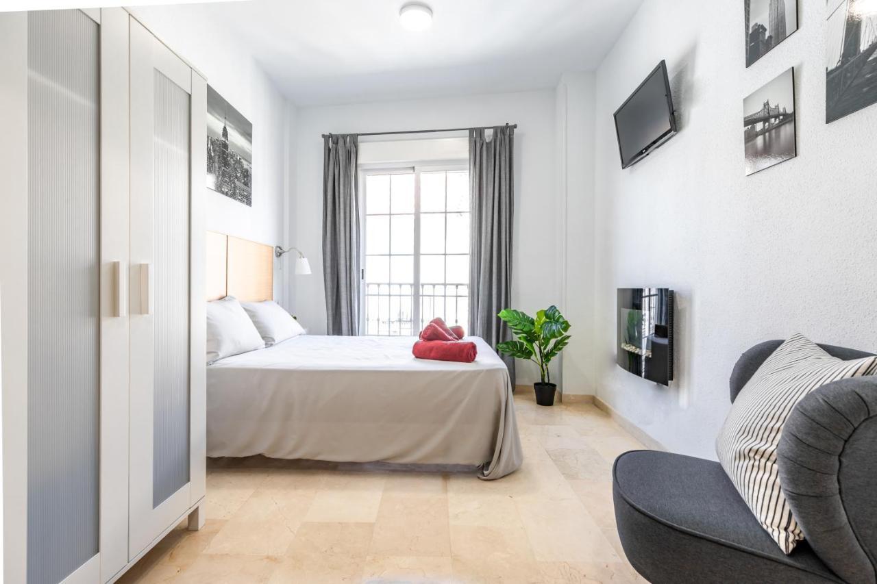 Private Rooftop & Elegant Studio - Center By Rems Apartment Malaga Ngoại thất bức ảnh