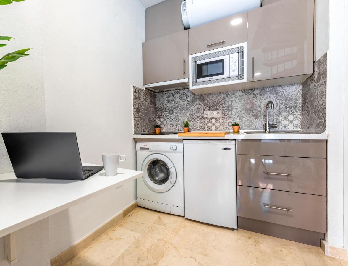Private Rooftop & Elegant Studio - Center By Rems Apartment Malaga Ngoại thất bức ảnh